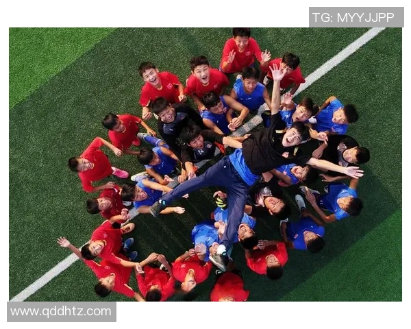 足球起舞在绿茵场上展现激情与梦想的完美交融 足球起舞在绿茵场上展现激情与梦想的完美交融